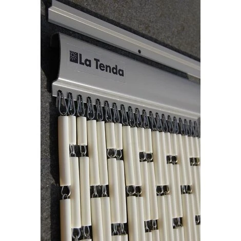 LA TENDA Rideau De Porte En Polyéthylène Beige Et Acier Campos 90x210 Cm Beige - Beige 3 LA TENDA Rideau De Porte En Polyéthylène Beige Et Acier Campos 90x210 Cm Beige - Beige – Image 3